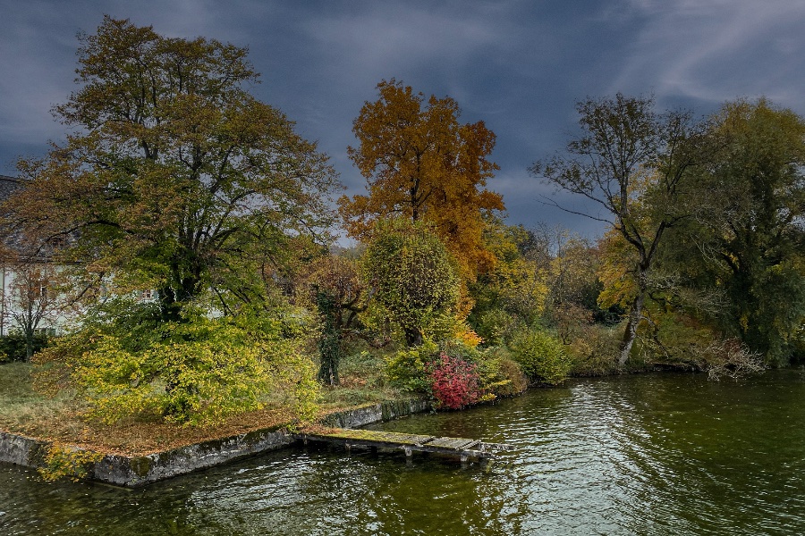 Wenn der Herbst den See berührt